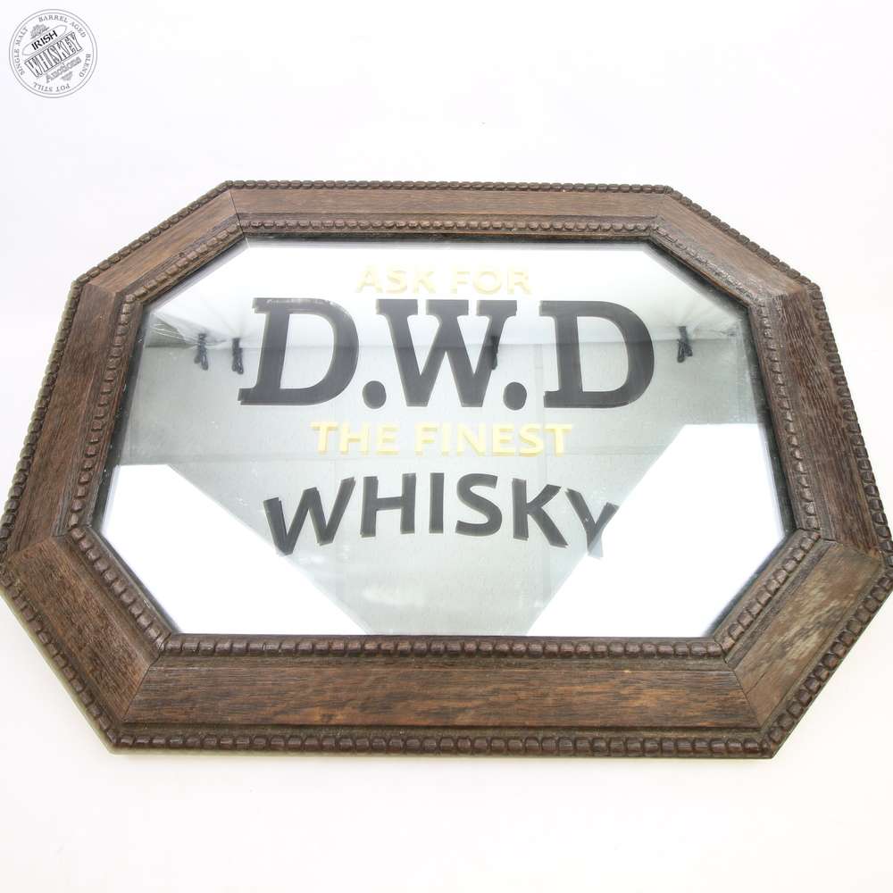 65607739_Averys_Supreme_Irish_Whiskey_40_Year_Old_and_DWD_Mirror-2.jpg