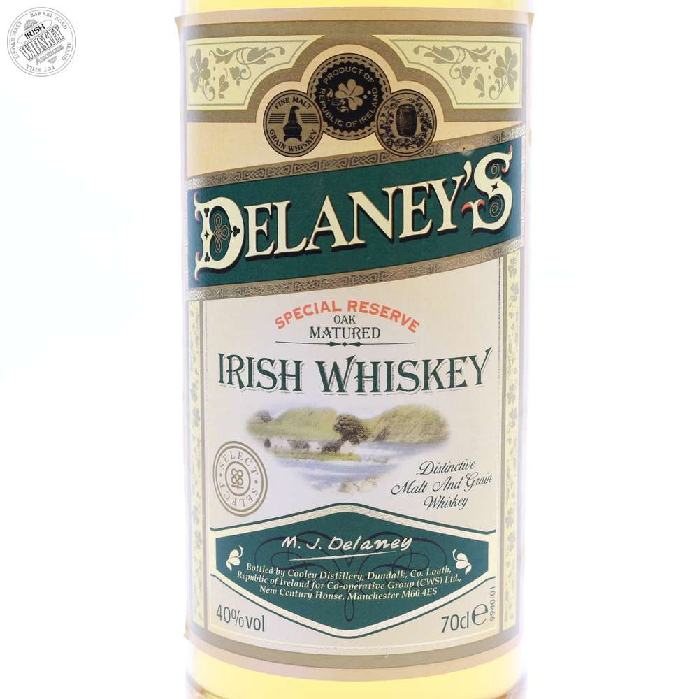 65608270_Delaneys_Irish_Whiskey-3.jpg