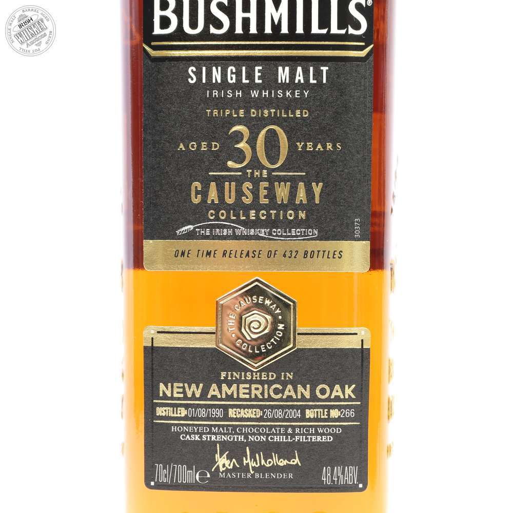 65608843_Bushmills_Causeway_Collection_30_Year_Old_New_American_Oak-4.jpg