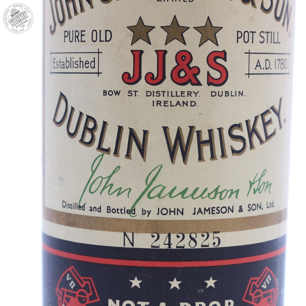 65622690_John_Jameson_and_Son_3_Star_Dublin_Whiskey-3.jpg