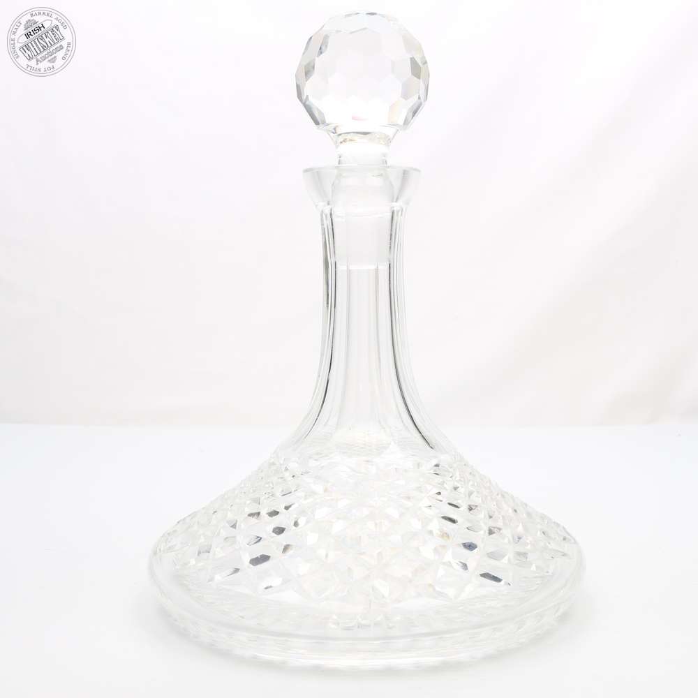 65624476_Curved_Decanter-1.jpg