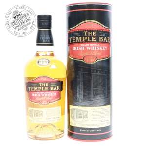 65589090_The_Temple_Bar_Traditional_Irish_Whiskey-1.jpg