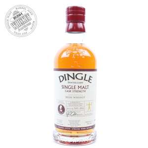 65609362_Dingle_Single_Malt_Cask_Strength_Whisky_and_Rum_Aan_Zee_Festival-1.jpg