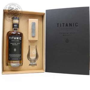 65611642_Titanic_Distillers_Collectors_Edition-3.jpg