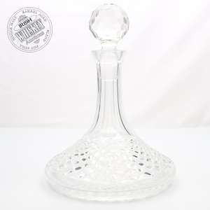 65624476_Curved_Decanter-1.jpg