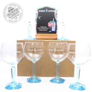 65628934_Bombay_Sapphire_Gin_Glasses_and_Freestanding_Sign-1.jpg