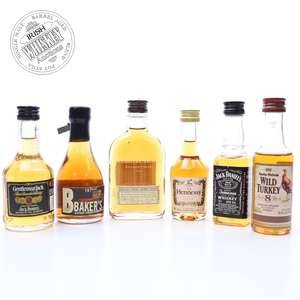 65632138_Hennessy_Miniature_and_Bourbon_Mix_Miniatures-1.jpg