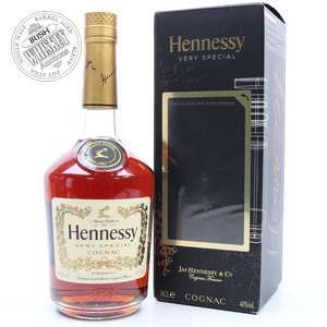 65634130_Hennessy_Very_Special_Cognac-1.jpg