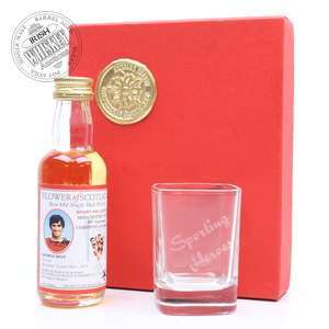 65635319_George_Best_Miniature_and_Glass_Gift_Set-1.jpg