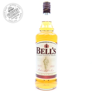 65642302_Bells_Blended_Scotch_Whisky-1.jpg