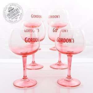 65647002_Gordons_Premium_Pink_Gin_Glasses-1.jpg