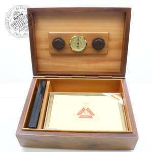 65648301_Humidor_and_Monte_Cristo_Cigar_Case_Sealed-1.jpg