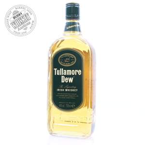 65655740_Tullamore_Dew_The_Legendary_Triple_Distilled-1.jpg