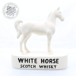 65666601_White_Horse_Scotch_Whisky_Ceramic_Display-1.jpg