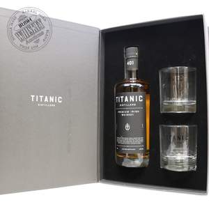 65667873_Titanic_Distillers_Companion_Gift_Set-1.jpg