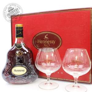65668377_Hennessy_XO_Cognac_Gift_Set-1.jpg