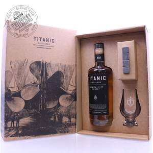 65674866_Titanic_Distillers_Collectors_Edition-1.jpg