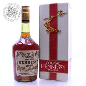 65676018_Hennessys_Bras_Armé_Cognac-1.jpg