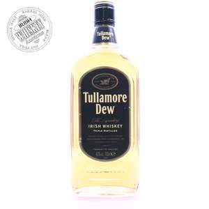 65682384_Tullamore_Dew_The_Legendary_Triple_Distilled-1.jpg