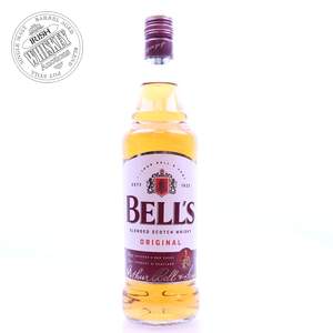 65682417_Bells_Blended_Scotch_Whisky-1.jpg