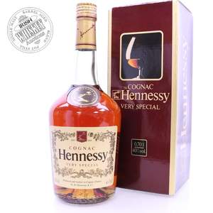 65687856_Cognac_Hennessy_Very_Special_1980s-1.jpg