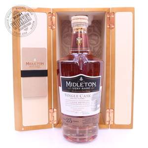 65690202_Midleton_Single_Cask_25_Year_Old_Heinemann-1.jpg