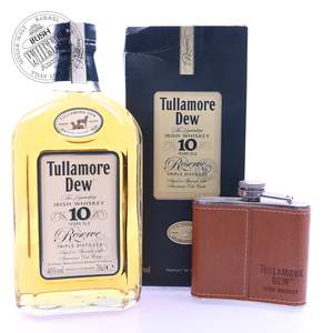 65692580_Tullamore_Dew_10_Year_Old_Reserve_and_Hip_Flask-1.jpg