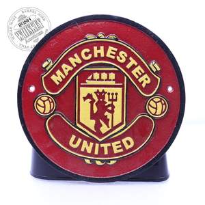 65695043_Hand_painted_Cast_Iron_Manchester_United_Wall_Plate-1.jpg