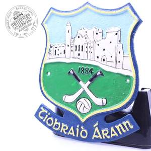 65695076_Hand_painted_Cast_Iron_Tipperary_Hurling_Crest_Wall_Plate-1.jpg