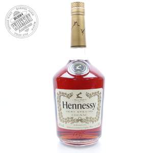 65701367_Hennessy_Very_Special_Cognac-1.jpg
