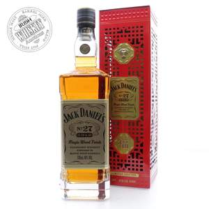 65702500_Jack_Daniels_No_27_Gold_Maple_Wood_Finish_Year_Of_The_Ox-1.jpg