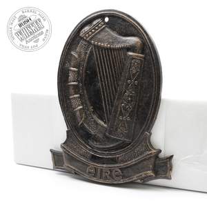 65723363_Hand_painted_Cast_Iron_Éire_Wall_Plate-1.jpg